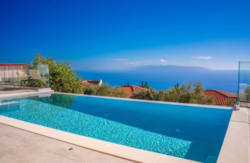 Vlachata Villa | Villa Andriana - Three Bedroom Villa, Sleeps 6