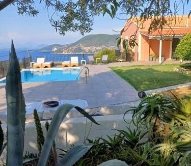 Katsarata Villa | VILLA ANDRONIKI