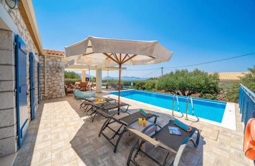 Tzamarelata Villa | Villa Annita by Villa Plus
