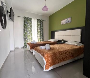 Amoudi Apartment | Villa Antonis deluxe apartments