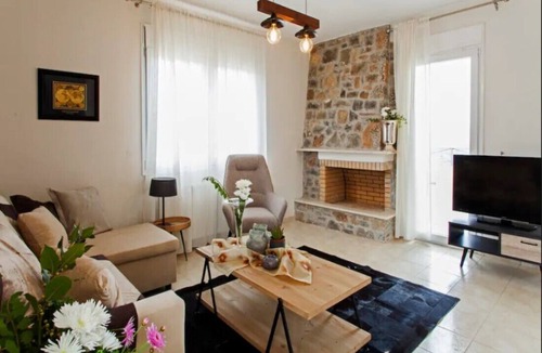 Skotino Villa | Villa Aretousa,privacy,serenity,private pool,overlooking sea& Crete's Golf Court