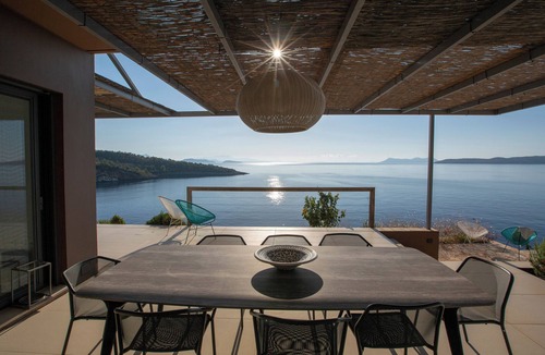Evgiros Villa | Villa Arkoudaki: Luxurious 8-Bedroom Escape with Infinity Pool & Sea Access