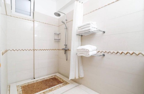 Markopoulo Mesogaias Villa | Villa Athens Seaview