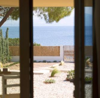 Skaloma Bed & Breakfast | Villa Aura Loutraki