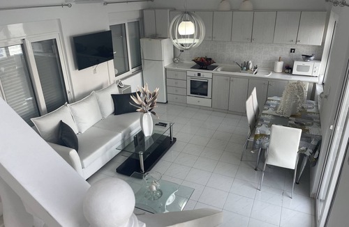 Haraki Villa | Villa Blanca Beachfront modern villa