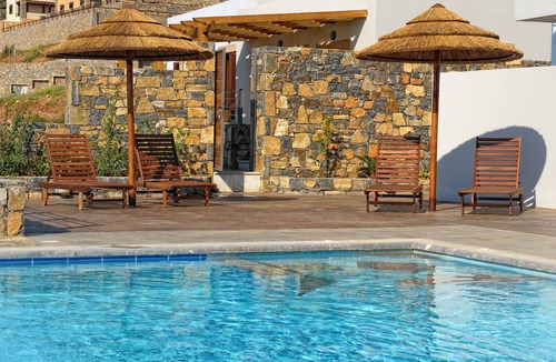 Elounda Villa | Villa Castro 3 bedroom villa 200m from the beach