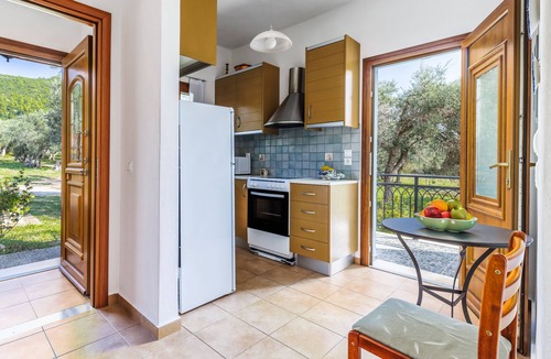 Stafylos House | Villa Christina near Stafylos beach surrounded by green sceneries