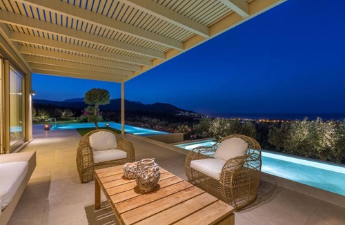 Minothiana Villa | Villa Cielo - Minutes from beach - Luxury