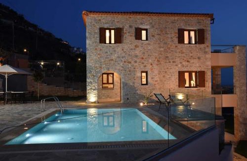 Diasella Villa | Villa Dafni - Infinite Sea Vistas with Private Pool