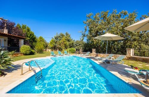 Gerani Villa | Villa Daphni