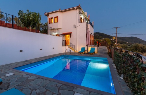 Glossa Villa | Villa DISI with private pool at the best prices.