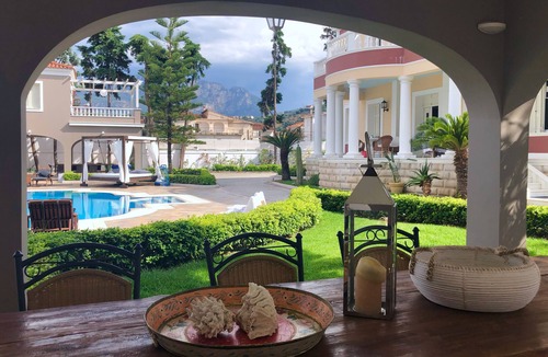 Egira Villa | Villa Dolphin - Beachfront Maisonette with Pool