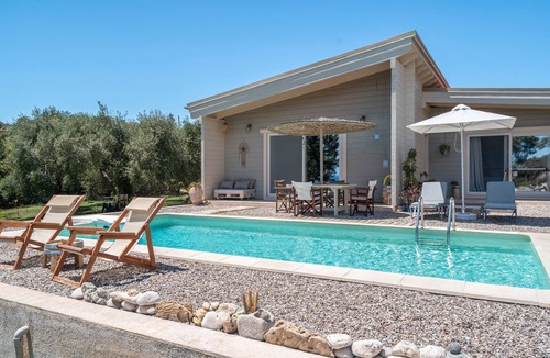 Karavados Villa | Villa 'Driftwood' with Sea View, Wi-Fi and Air Conditioning