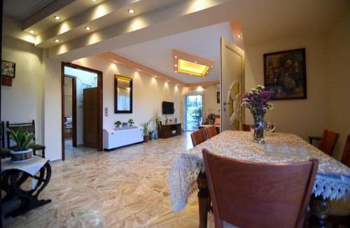Plomari House | Villa Eirini Agia Varvara Lesvos