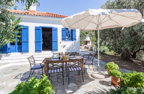 Loutraki Villa | Villa Elaion Private Pool- Sea Views -sleeps 4+3 KIDS (bunk bed +cot+baby chair