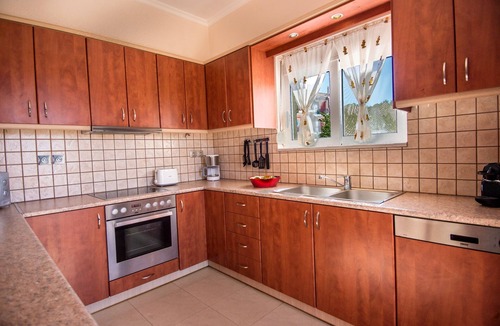 Lakithra Villa | Villa Eleftheria: 4 bedrooms for up to 9 adults, pool and outstanding 180° views