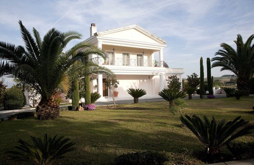 Thermaikos Villa | Villa Elena Perea Thessaloniki