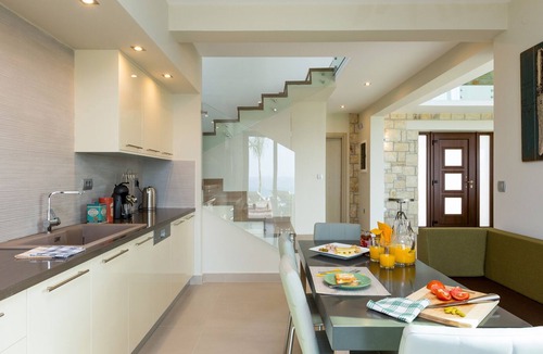 Kissamos Villa | Villa Emilia I Luxury, amazing seaview, heated pool