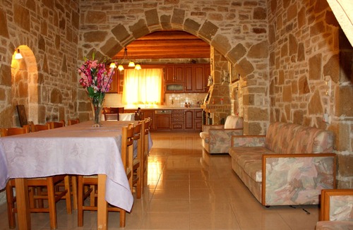 Faneromeni House | Villa Fabrika - Recent stone-built house in a traditional village of south Crete
