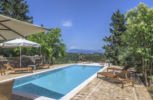 Gazatika Villa | Villa Fioraki, 5 bdrooms, 356 sqm with private pool and complete privacy