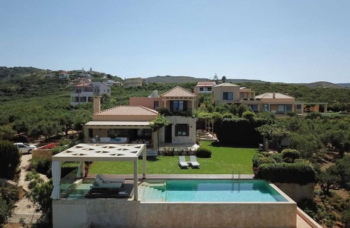 Minothiana Villa | Villa Fonaco - Minutes from beach - Luxury 6PL