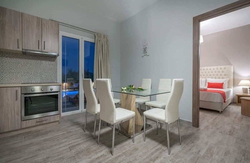 Fiolitis House | Villa Ftelia Private Pool Sleeps 9 Near Beach