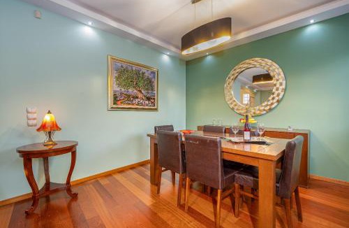 Vari Villa | Villa Galano - Your Cozy Retreat In The Athenian Riviera