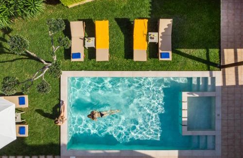 Afrata Villa | Villa Georgia Heated Pool & Jet-Tub