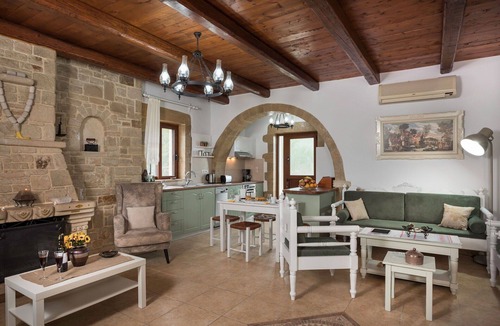 Embrosneros Villa | Villa Gianna - Vacation Villa rental with private pool in Crete