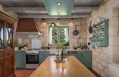 Maza Villa | Villa Grego, Heated Pool & Jet-Tub, Garden, Absolut Privacy