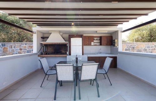 Monopari Villa | Villa in Koxare with Private Pool & Garden