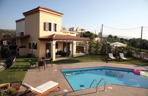 Skouloufia Villa | Villa in Skouloufia with Private Pool & Views