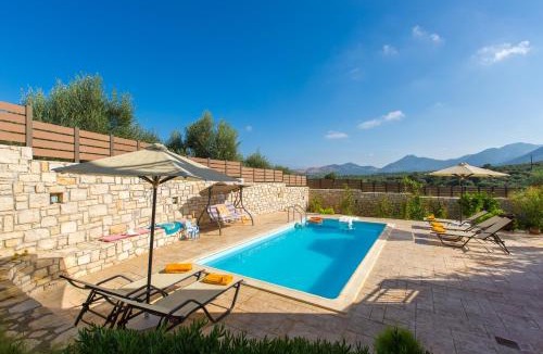 Roumeli Villa | Villa Irene & Villa Sylvia