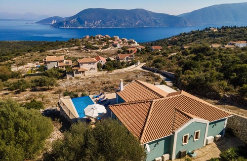 Katsarata Villa | Villa Ireni Fiskardo by Villa Plus