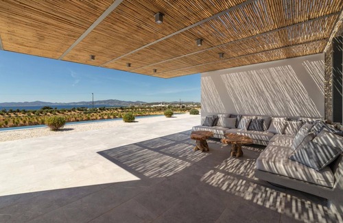 Paros Villa | Villa Iris – Luxury 6-Bedroom Seaview Villa with Infinity Pool in Paros