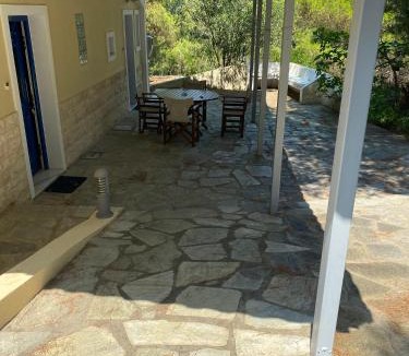 Rigas Feraios Municipality House | Villa Kanapitsa