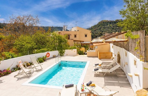 Kare Villa | Villa Koupos - Three Bedroom Villa, Sleeps 6