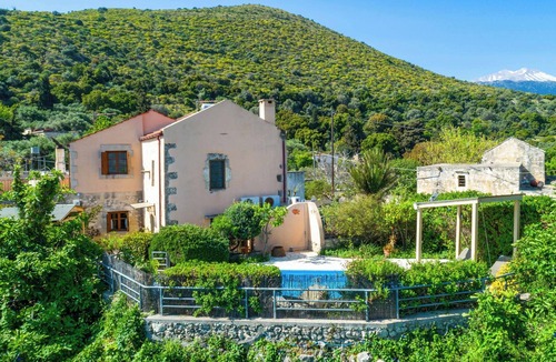 Champatha Villa | Villa Kourkoulios - Three Bedroom Villa, Sleeps 6