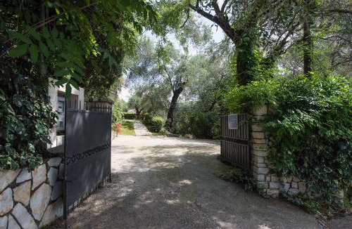 Kassiopi Villa | Villa Lofos