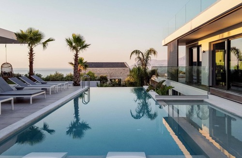 Kissamos Villa | Villa Lydia with a heated indoor pool
