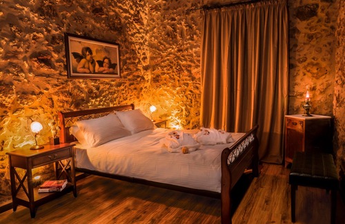 Malaxa House | Villa Malaxa and Suites
