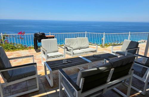 Agios Nikitas House | Villa Margaux Kathisma, Breathtaking VIEWS & Unforgettable SUNSETS - Minutes from Most Iconic BEACH