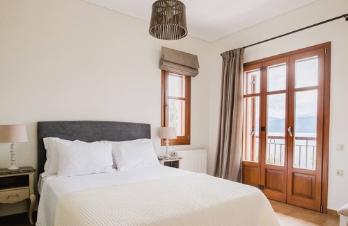 Dorida Villa | Villa "MARGO" at Skaloma, Nafpaktos