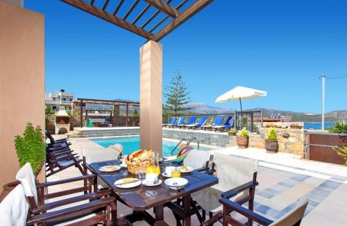 Skotino Villa | Villa Melia by Villa Plus