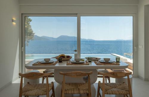 Aktio-Vonitsa Villa | Villa Mia Terra Stunning Beachfront Villa