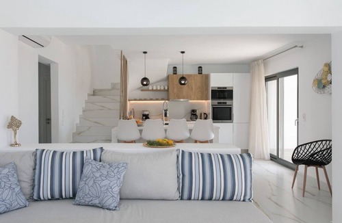 Mikri Vigla Villa | Villa Milagro 4Br with Sea View, Private Pool and true owner hospitality | Naxos Mikri Vigla Beach