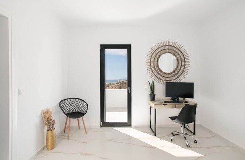 Mikri Vigla Villa | Villa Milagro 4Br with Sea View, Private Pool and true owner hospitality | Naxos Mikri Vigla Beach