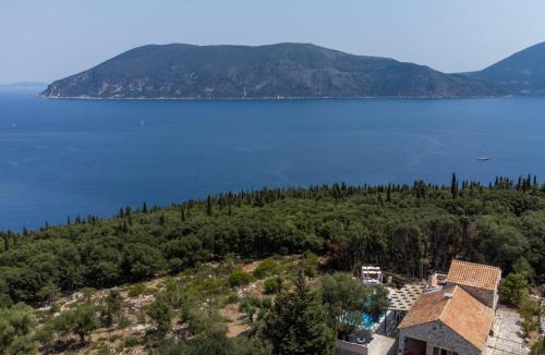 Evreti Villa | Villa Mystique