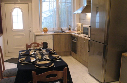 Keratsini-Drapetsona House | VILLA "NEFELI" - NEXT TO THE PORT OF PIRAEUS