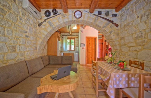 Apokoronas Villa | Villa Nipos - Villa Rental on the Island of Crete, Greece